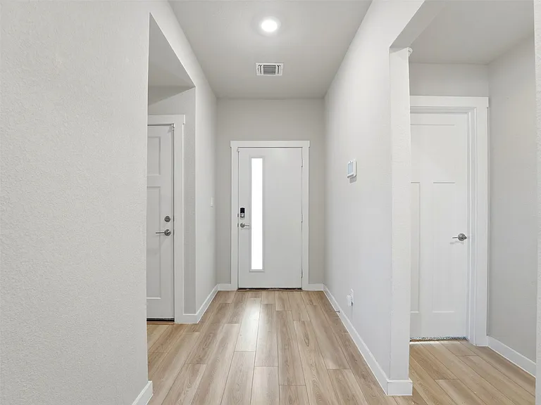 1024 Tipton St — Photo 3