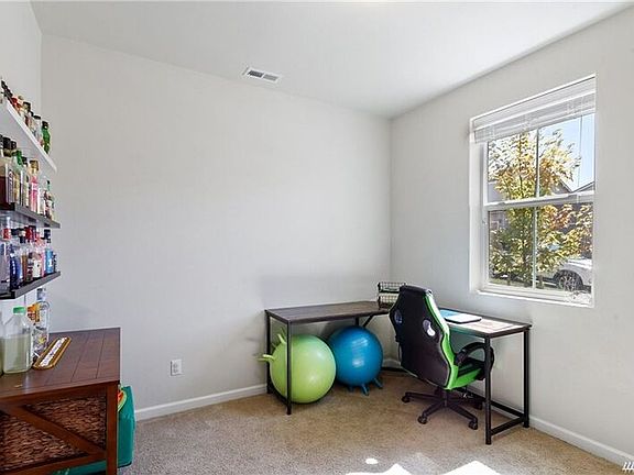 5th image of 9009 169th St NE