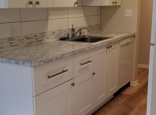 21921 River Oaks Dr APT D3, Rocky River, OH 44116