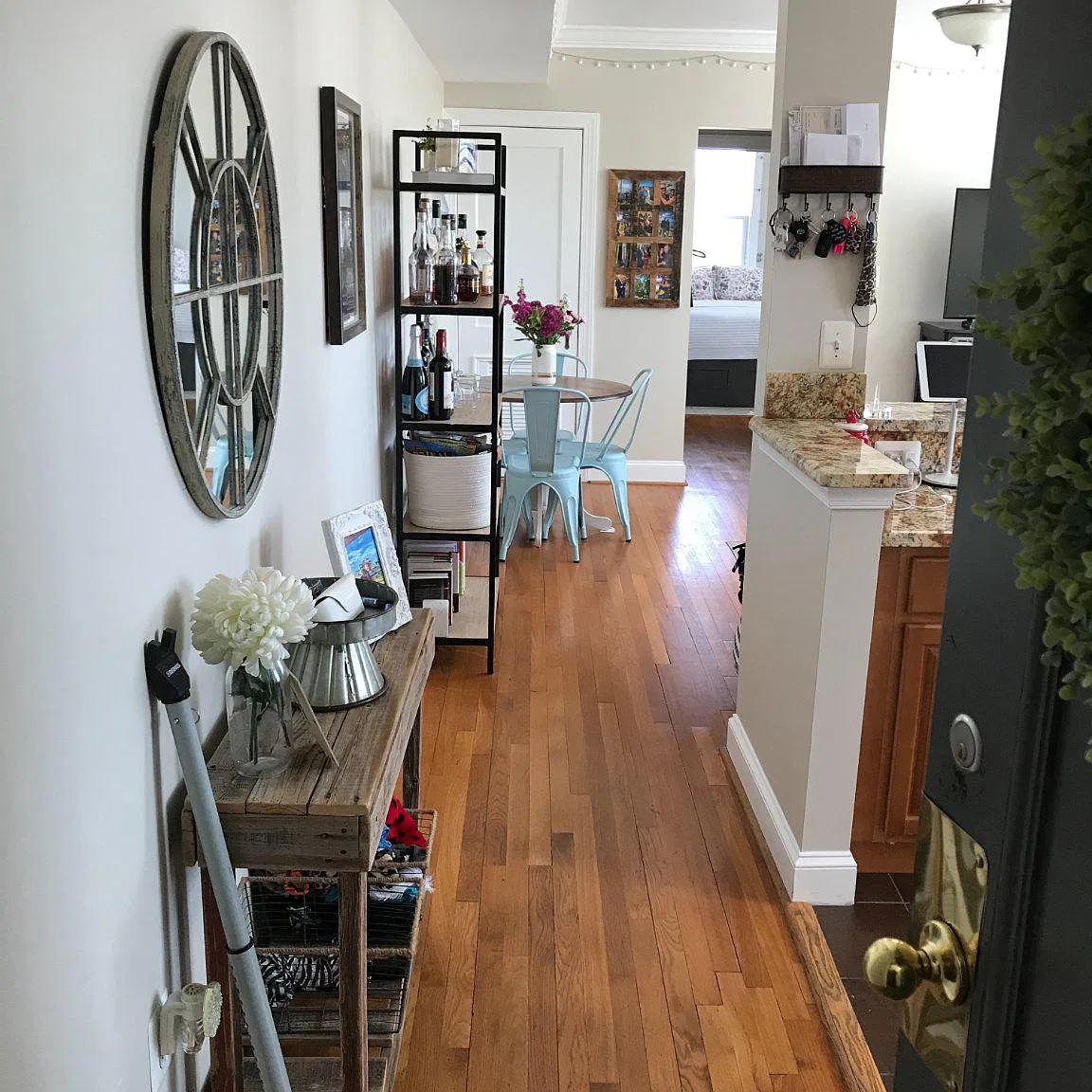1 bed, 1.0 bath, 16107 sqft, $1,975 — Photo 4