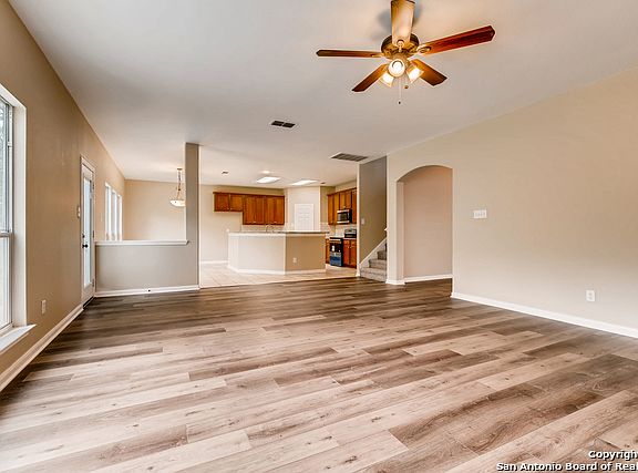 4th image of 121 Gazelle Ct