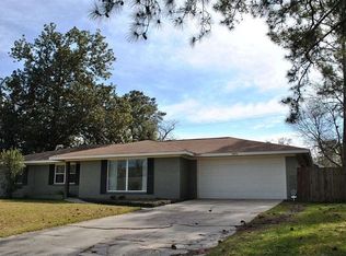 5852 Hyacinth Ave, Baton Rouge, LA 70808