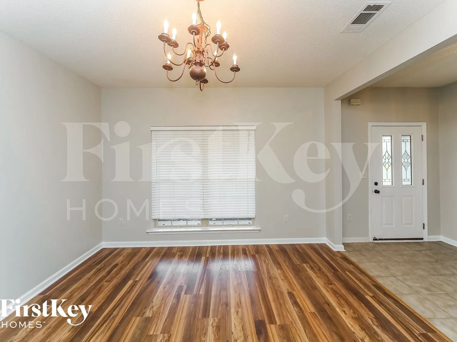 4 bed, 3.5 bath, 3074 sqft, $2,815 — Photo 3