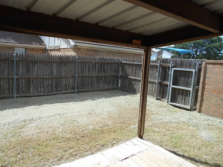 5609 Dartmouth St — Photo 15