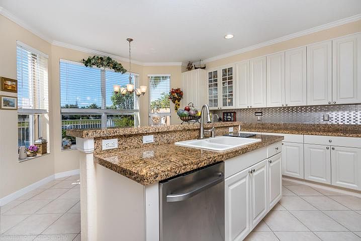 2nd image of 1650 E Classical Blvd #1650