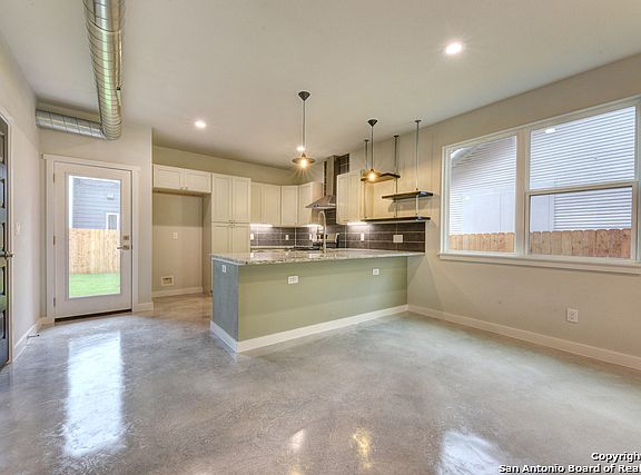 5th image of 1803 Dawson St
