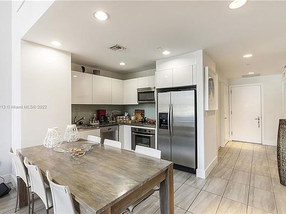 4th image of 1050 Brickell Ave APT 212