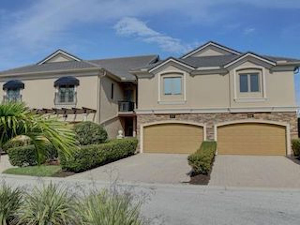 1st image of 634 Saxony Blvd