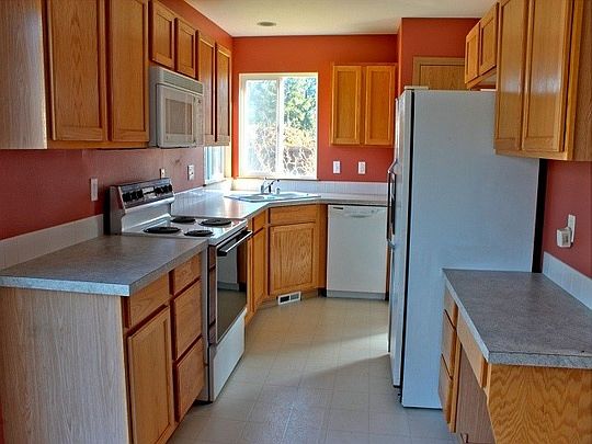 2nd image of 4625 210th St E