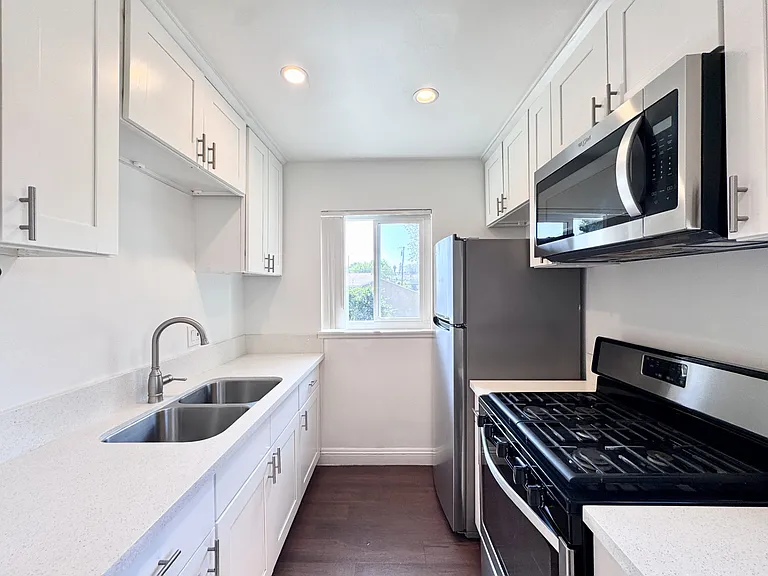 7918 Painter Ave #K — Photo 6