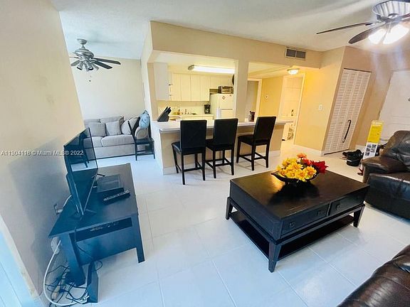 3rd image of 17570 Atlantic Blvd APT 517
