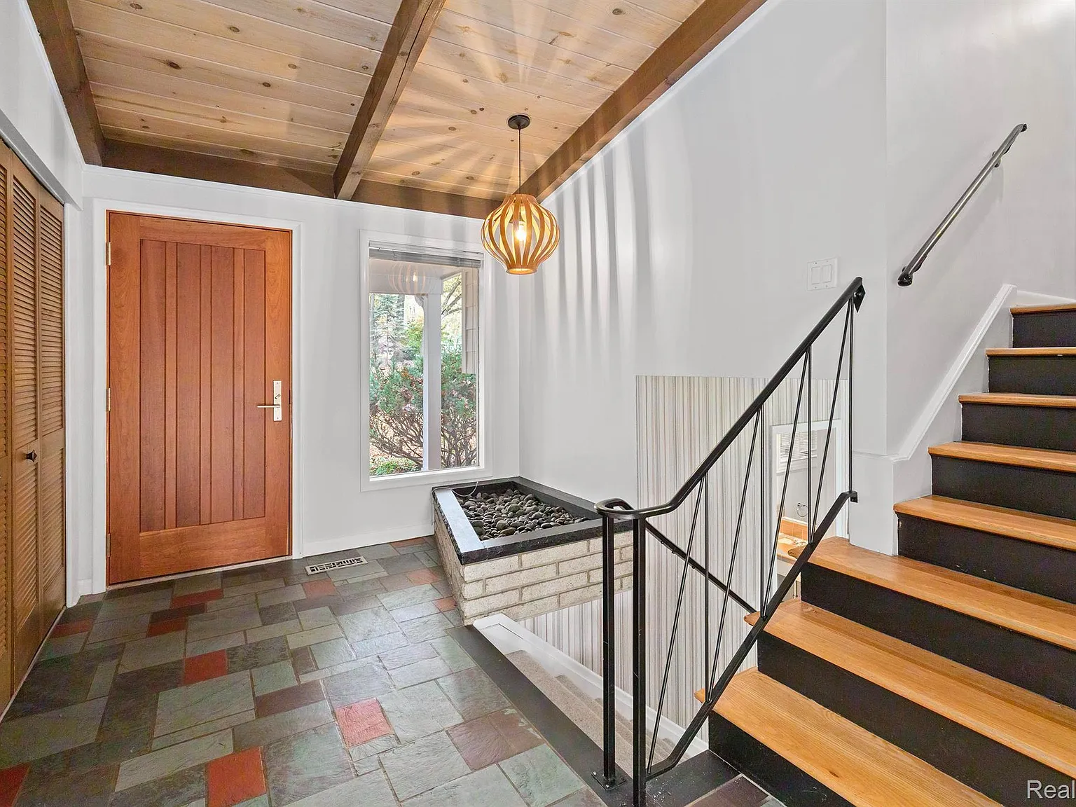 4 bed, 3.5 bath, 2747 sqft, $4,100 — Photo 4