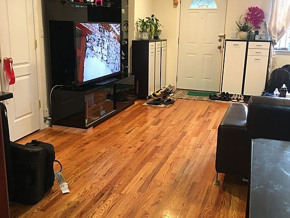 4th image of 8753 Bay 16 St #2B