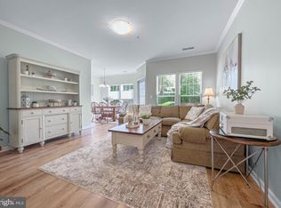 1511 N Point Dr APT 103, Reston, VA 20194