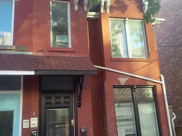 210 McCaul St Unit A, Toronto, ON M5T 1W5