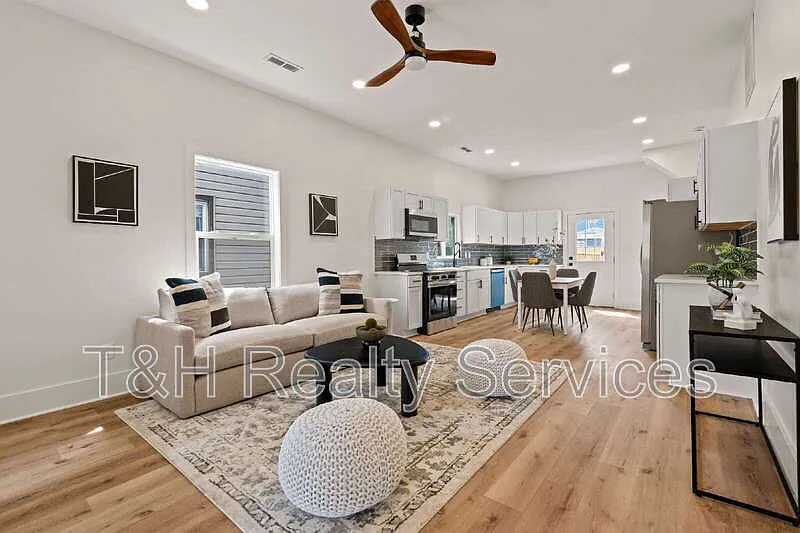 3 bed, 2.0 bath, 1500 sqft, $1,850 — Photo 4