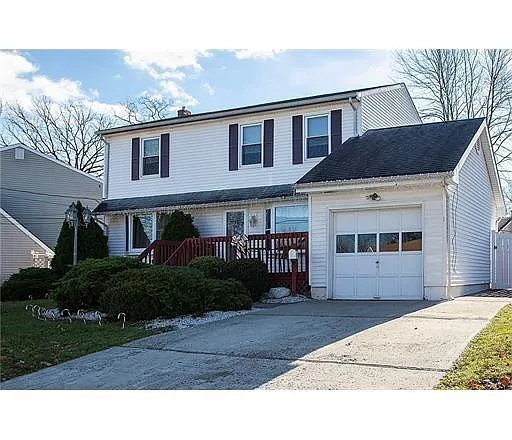 1 Woodland Dr photo 1