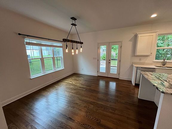 5th image of 1767 Oakvale Dr
