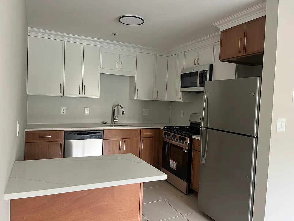 Hilton Gardens, LLC