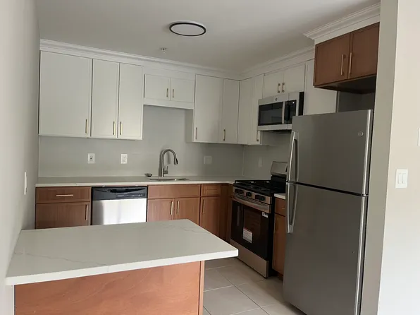Hilton Gardens, LLC, 35 E Elizabeth Ave #9edebbd52, Linden, NJ 07036