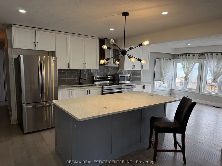 35 Lakeside Ave — Photo 18