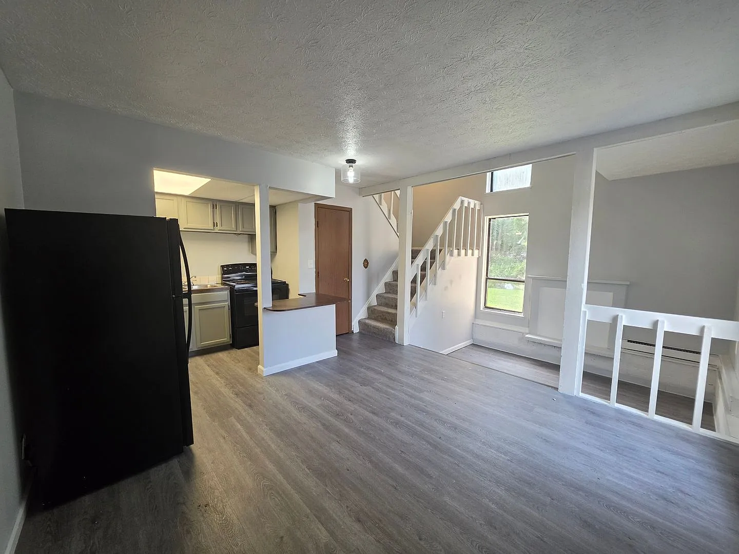 1011 Bruce Rd — Photo 1