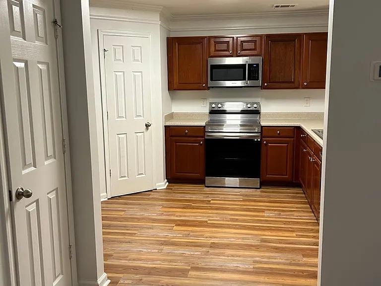 2530 Sheldon Pl — Photo 11
