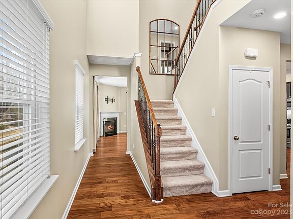2nd image of 117 Portola Valley Dr Unit A