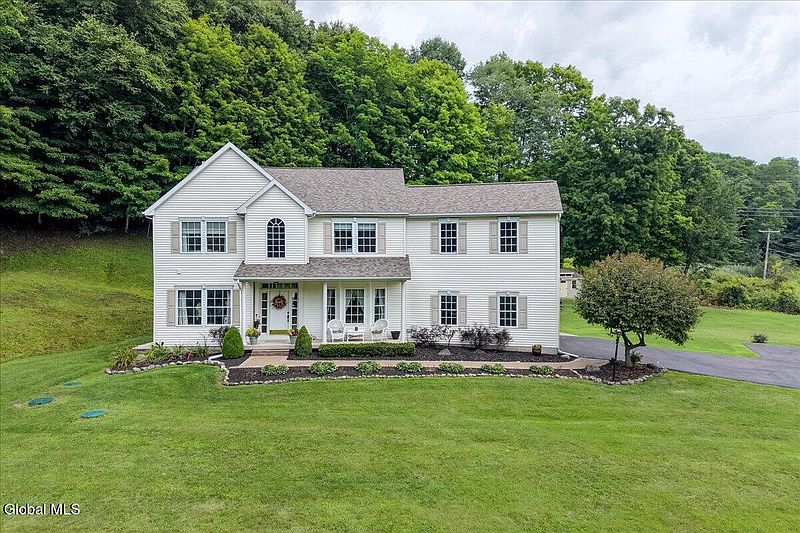 2nd image of 40 Vischer Ferry Road