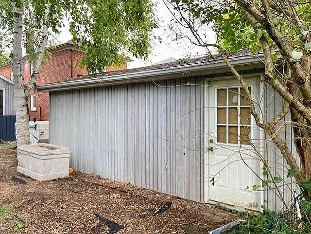 88 13th St — Photo 33