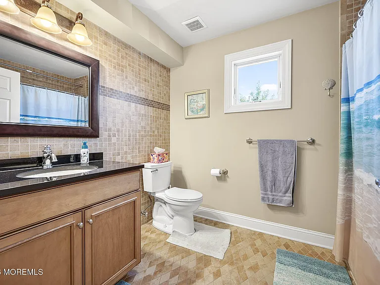 1700 Main St #209 — Photo 16