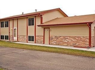 8989 Vinewood Ln N, Maple Grove, MN 55369