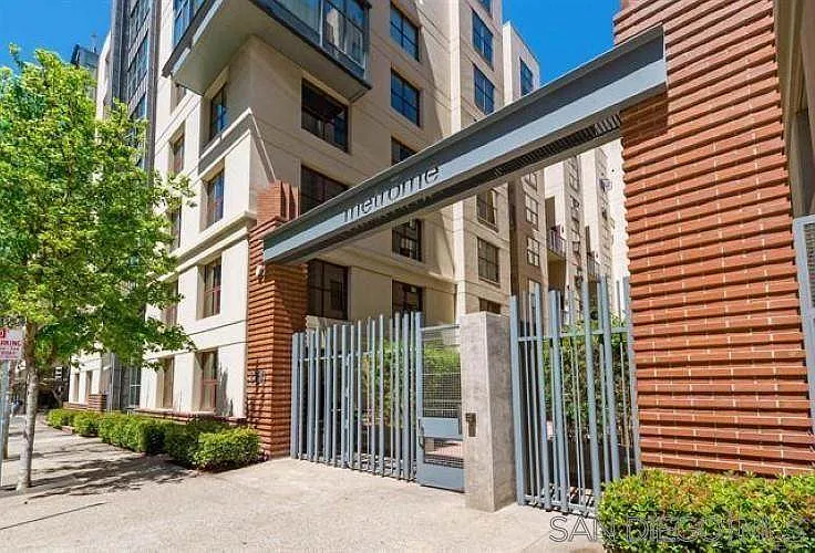 1150 J St #511 — Photo 15