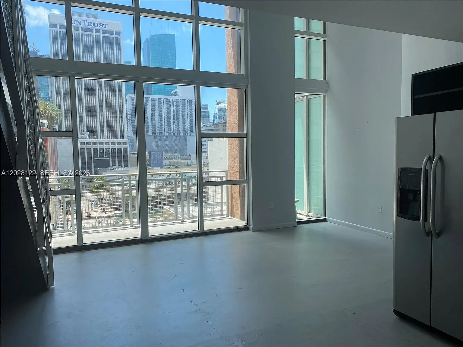 Vizcayne South Condo — Photo 1