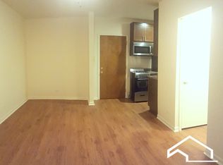 4033 N Kenmore Ave #210, Chicago, IL 60613