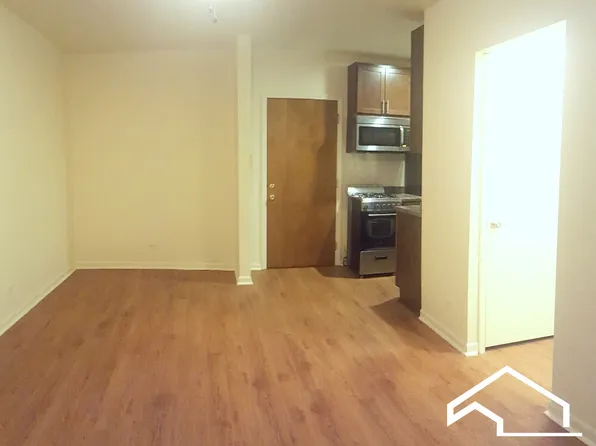 4033 N Kenmore Ave #210, Chicago, IL 60613