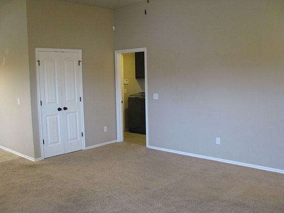 3rd image of 12825 Heritage Oaks Dr