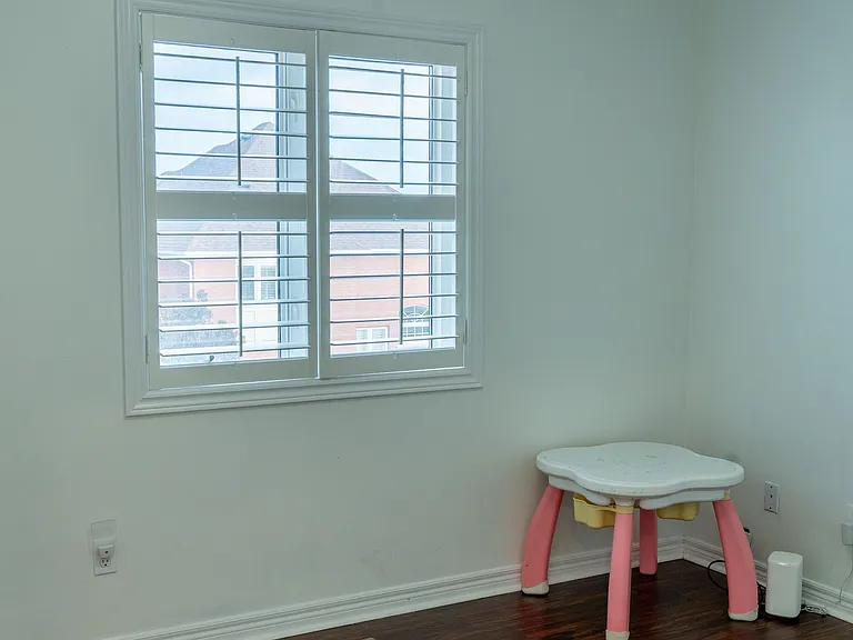 620 Madame St — Photo 17