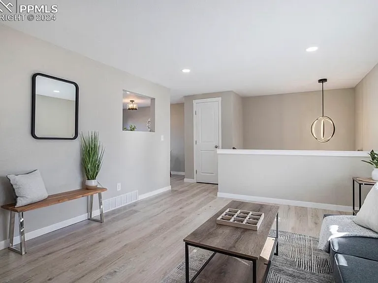 1188 Commanchero Dr — Photo 5