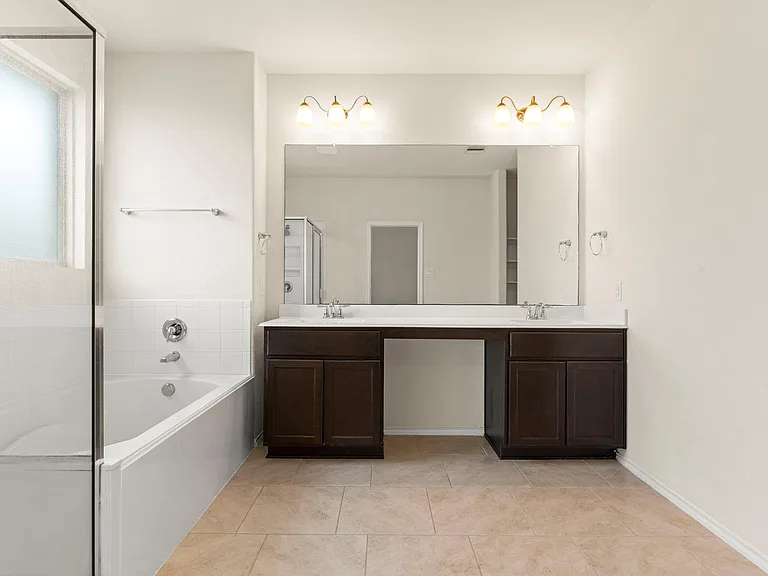 23607 Legano Dr — Photo 27