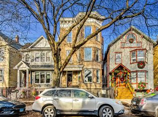 1332 W Nelson St, Chicago, IL 60657