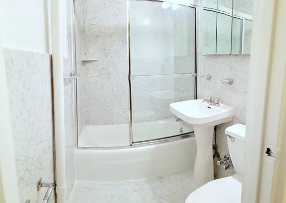 Rented by HOME RESIDENTIAL LLC | media 11