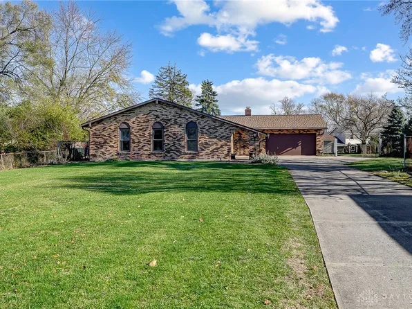 1530 S Maple Ave, Fairborn, OH 45324