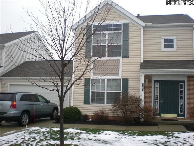 1st image of 305 Stockton Cir