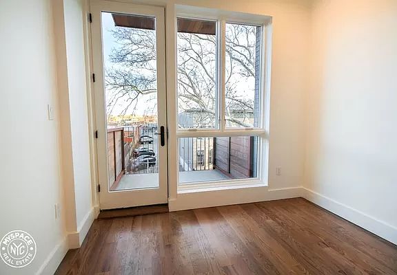 5th image of 406 Cornelia St #5B