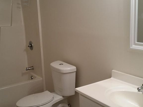 5th image of 1614 Lake St