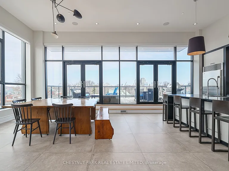 540 College St #Penthouse 2 — Photo 12