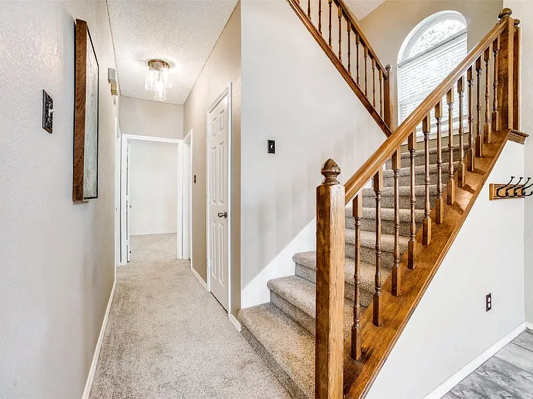 3321 Hazlewood Ct — Photo 5