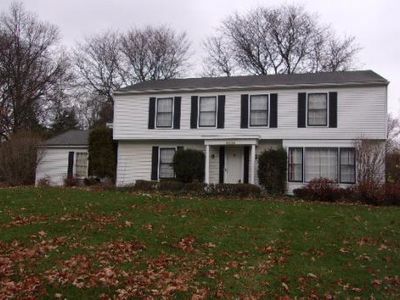 5229 Hardwoods Dr, West Bloomfield, MI, 48323