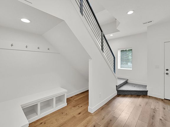 4th image of 2189 N 525 W
